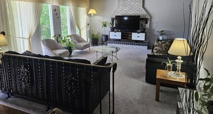 Charming 2-bedroom house with WiFi in Regin, spacious, calm and lovely space