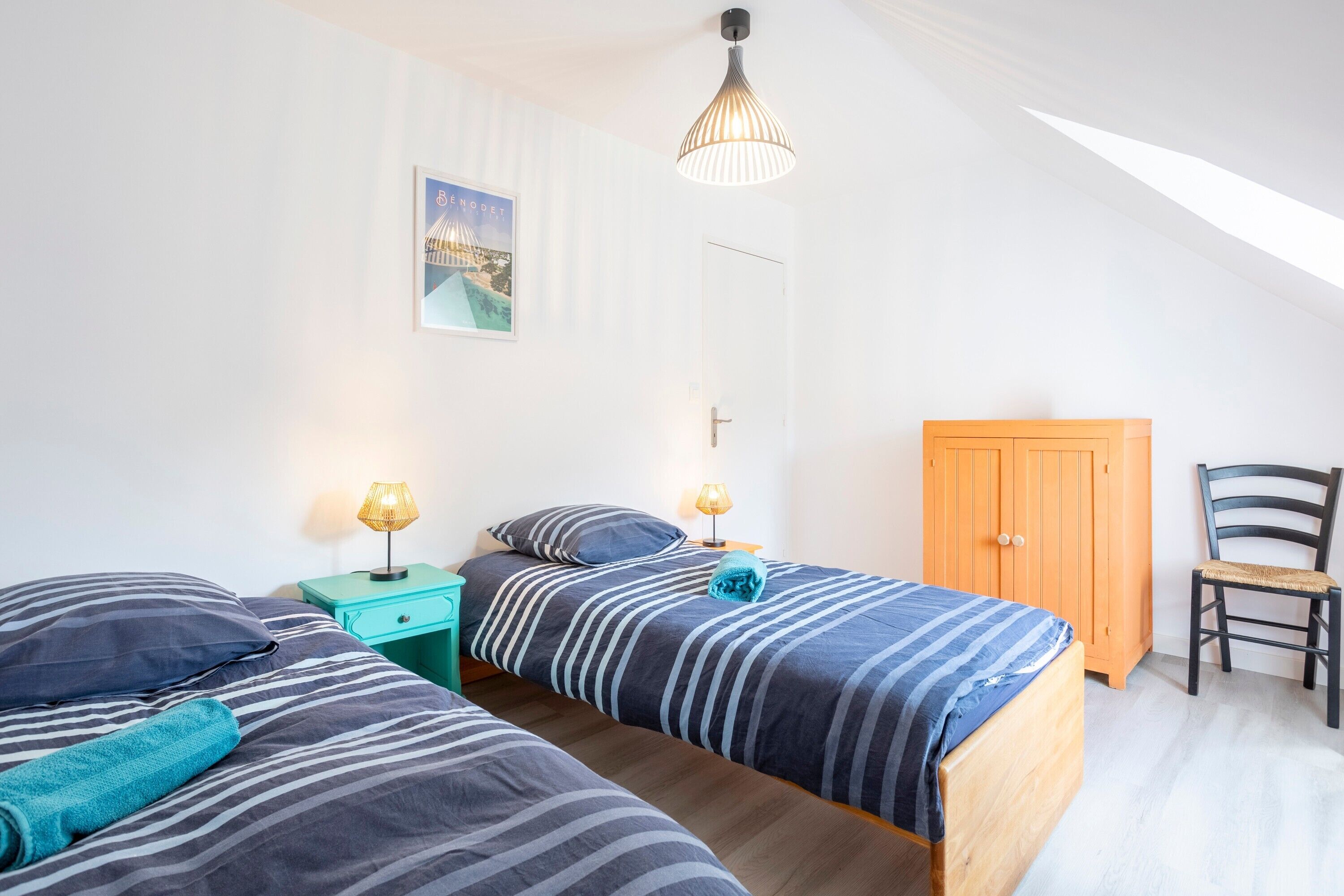 4 slaapkamers, een strijkplank/strijkijzer, beddengoed