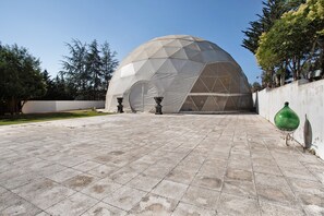 Property grounds - Holiday Home 'Amarela' with Mountain View, Shared Pool and Wi-Fi (Meca)