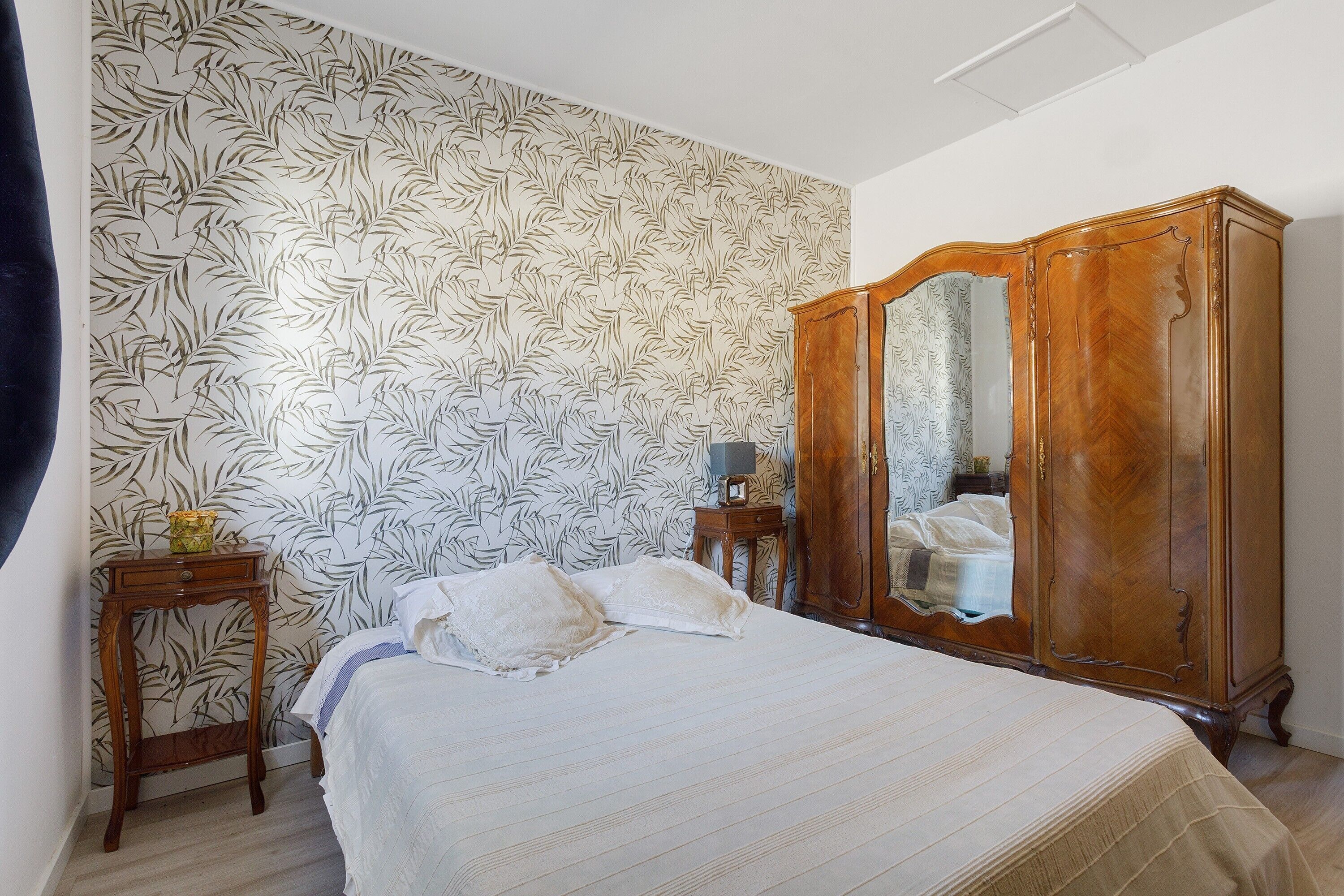 2 bedrooms, WiFi, bed sheets