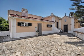 Exterior - Holiday Home 'Das Cores' with Mountain View, Shared Pool and Wi-Fi (Meca)