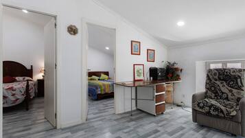 2 bedrooms, WiFi, bed sheets