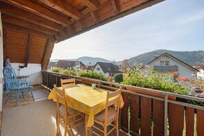 تناول الطعام بالخارج