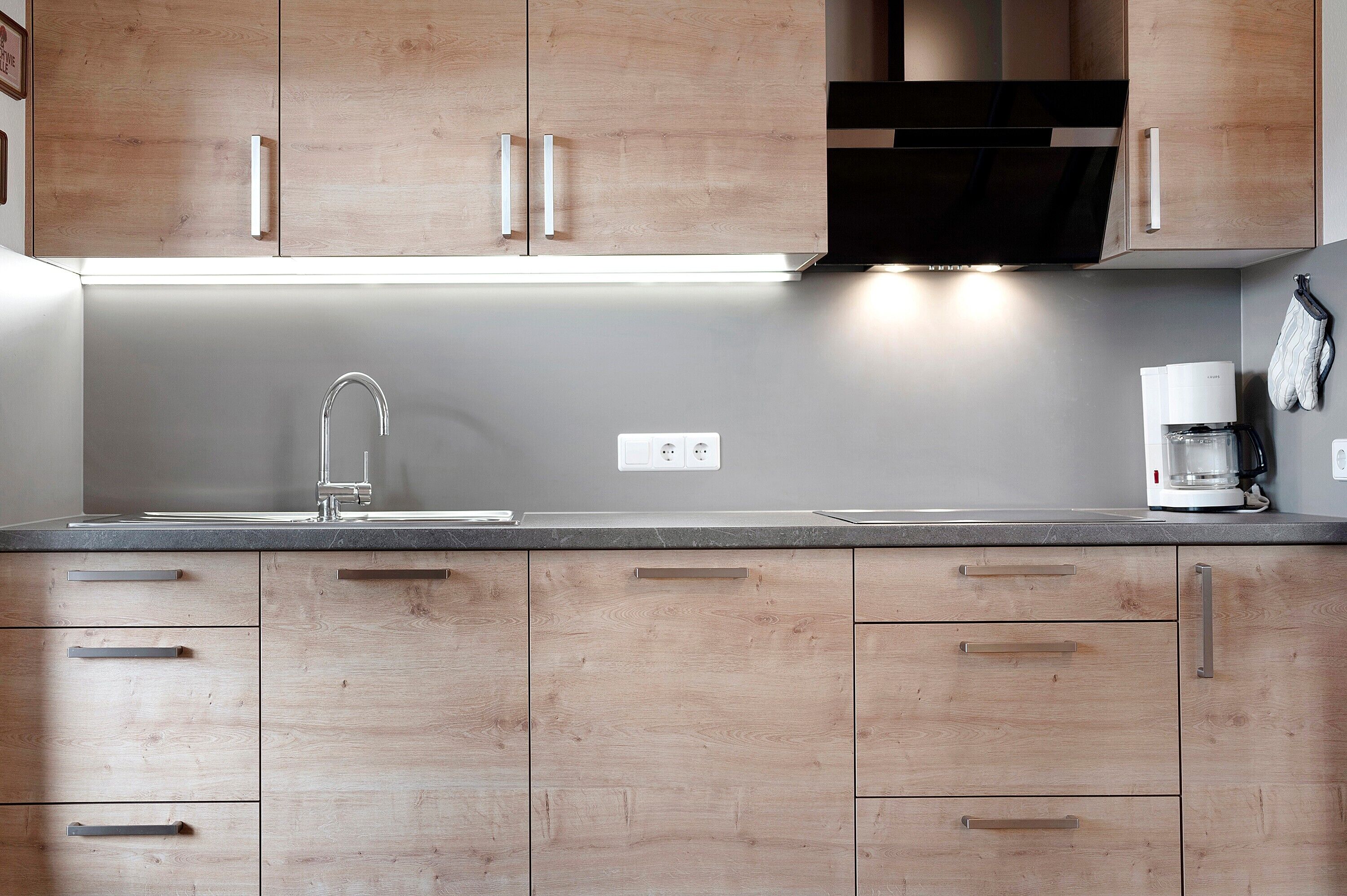 Kühlschrank, Ofen, Herdplatte, Geschirrspüler