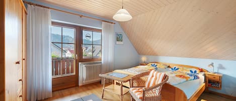 3 chambres, fer et planche Ă repasser, Wi-Fi, literie fournie