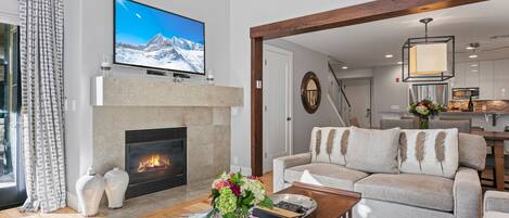 TV connectée, cheminée