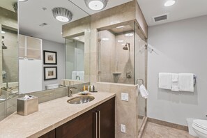 Shower, hair dryer, towels