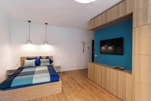 1 bedroom, iron/ironing board, WiFi, bed sheets