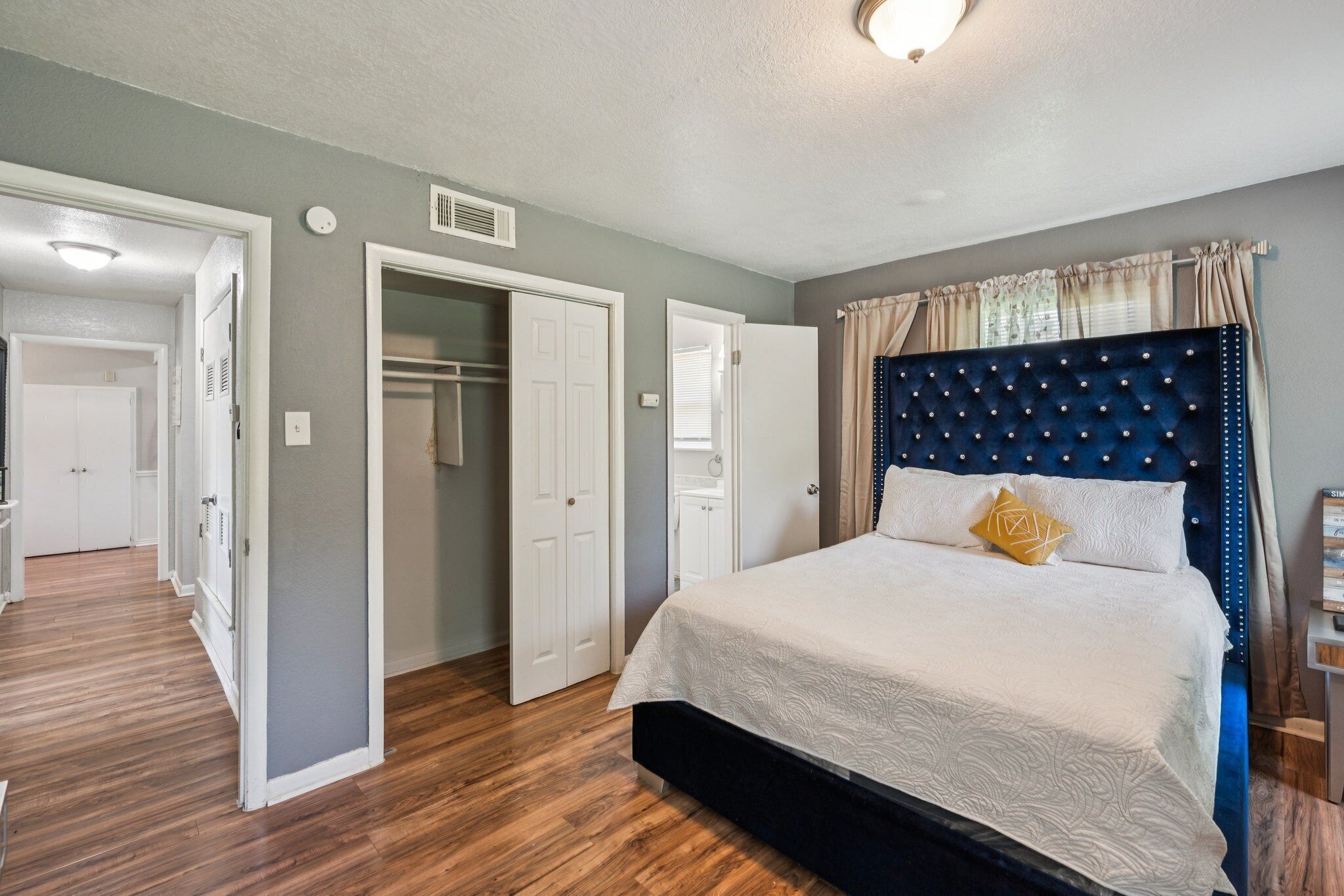 3 bedrooms, WiFi, bed sheets