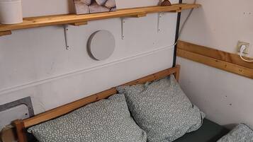 1 camera, Wi-Fi, lenzuola