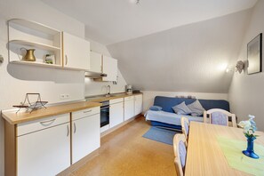 Interior - Apartment 'Hirschblick' with Mountain View, Shared Terrace and Wi-Fi (Haslach im Kinzigtal)