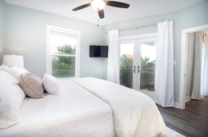 3 bedrooms, iron/ironing board, WiFi, bed sheets