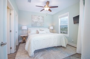 3 habitaciones, tabla de planchar con plancha, wifi y ropa de cama 