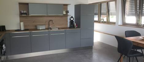 Oven, stovetop, dishwasher, coffee/tea maker