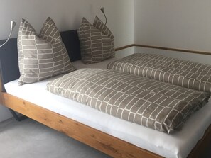 1 makuuhuone, silitysrauta/-lauta, Wi-Fi, vuodevaatteet