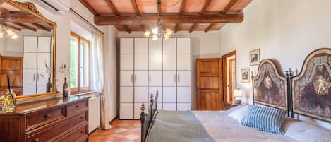 2 chambres, fer et planche Ă repasser, Wi-Fi, draps fournis