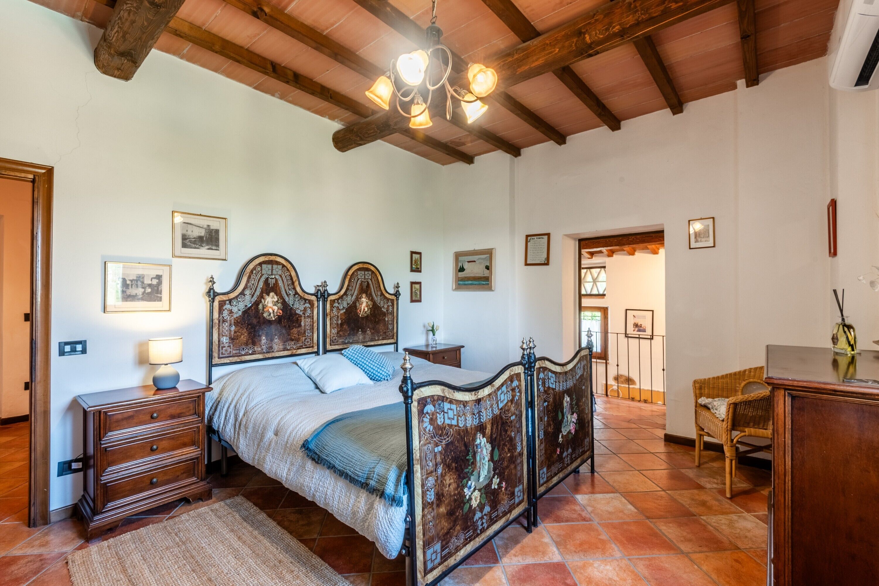 2 chambres, fer et planche à repasser, Wi-Fi, draps fournis