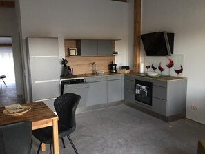 Oven, stovetop, dishwasher, coffee/tea maker