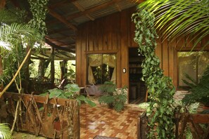 Chalet, 3 Bedrooms, Accessible, Smoking | Interior