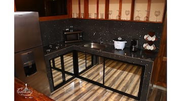 Chalet, 3 Bedrooms, Accessible, Smoking | Bahagian dalam