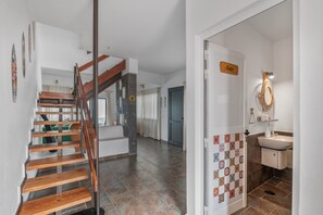 Interior - Holiday Home 'La Santa' with Sea Views, Shared Pool and Wi-Fi (La Santa)