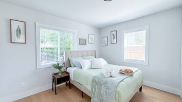 Comfort House, Patio, Garden View | Iron/ironing board, free WiFi