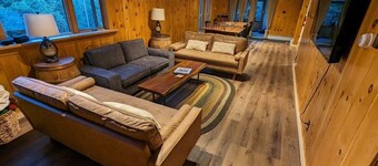 Spacious 5-bedroom cabin in charming Chester