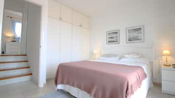 2 bedrooms, WiFi, bed sheets