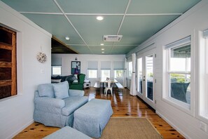 TV connectée, cheminée