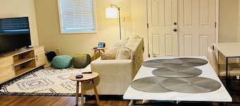 Modern family-friendly home - walk to WVSU and Shawnee Sports Complex