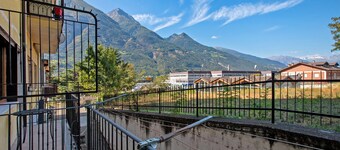 Studio Apartment 'Monolocale Arcangelo' with Mountain View and Balcony