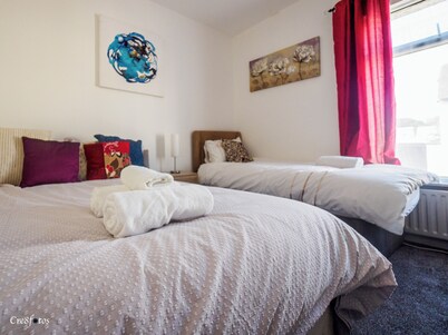 12 Cornwallis Lodge Family Room 2