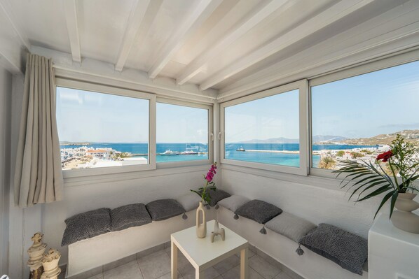 Studio, balkong, sjøutsikt | Terrasse/patio