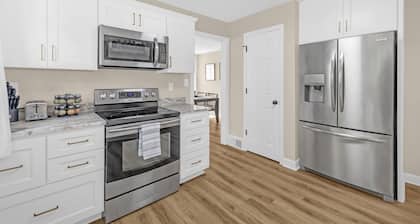 3BR Greensboro Retreat •5 Mins from Downtown