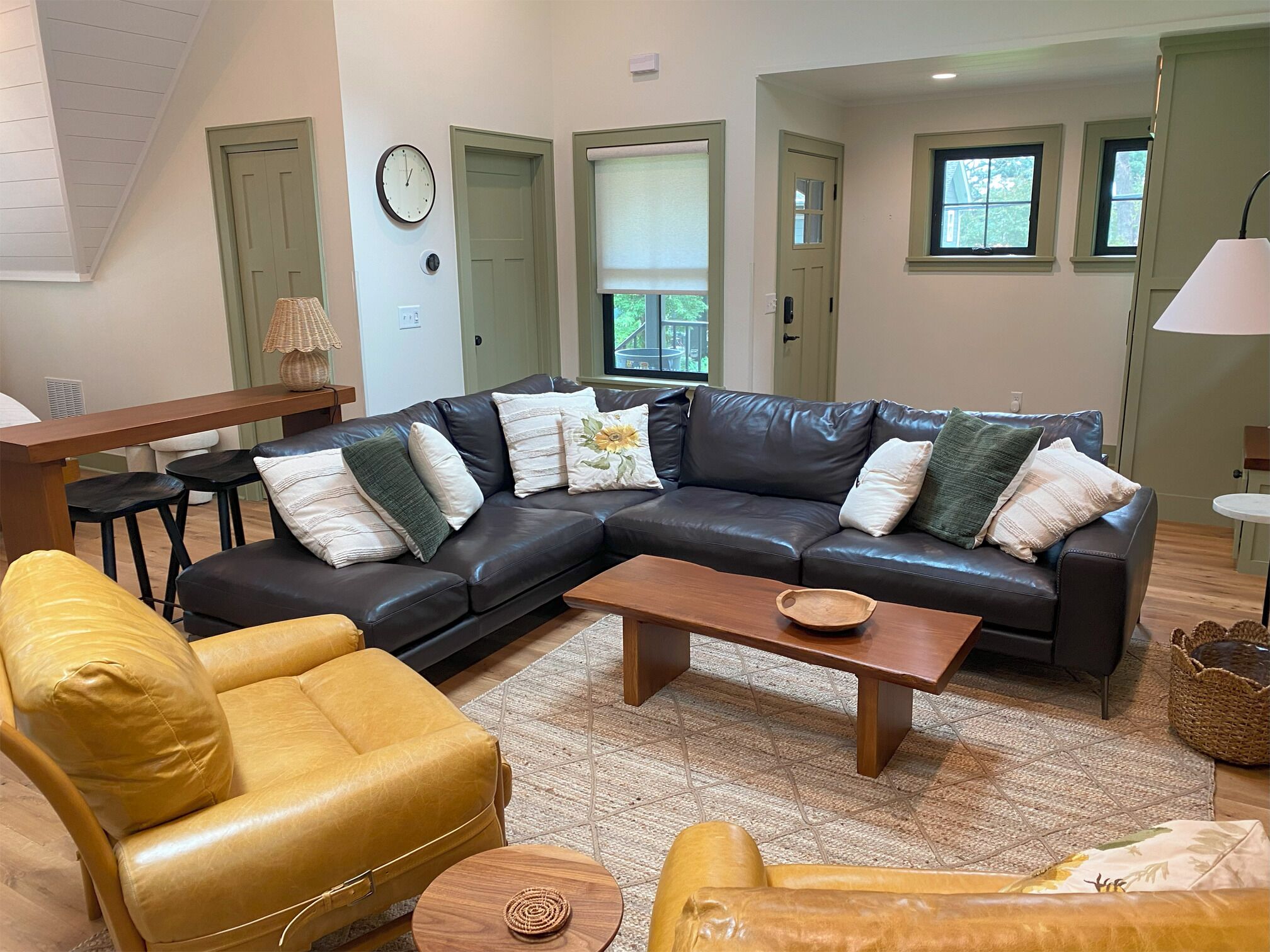 Televisión y chimenea 