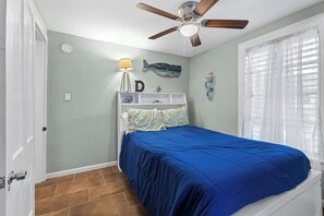 2 chambres, fer et planche à repasser, Wi-Fi gratuit, draps fournis