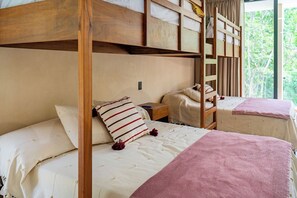Free WiFi, bed sheets