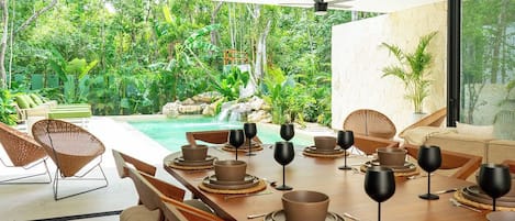 Outdoor dining