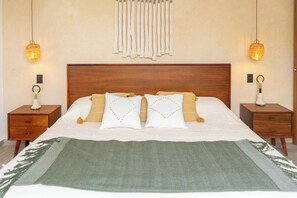 4 bedrooms, free WiFi, bed sheets - Villa XPuHa tropical garden between Tulum and Playa del Carmen, near the beach (Xpu Ha)