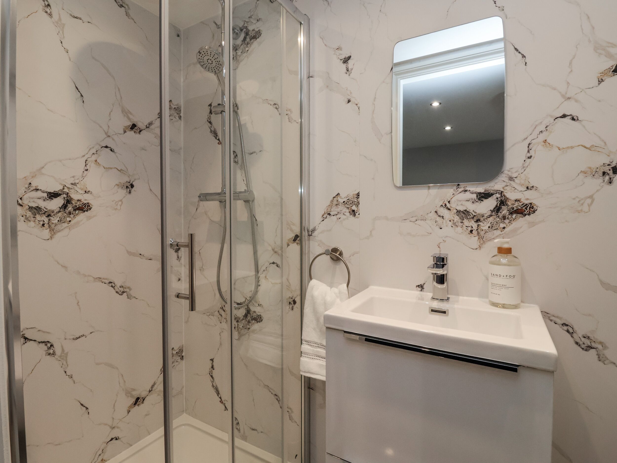 Cottage | Bathroom | Shower
