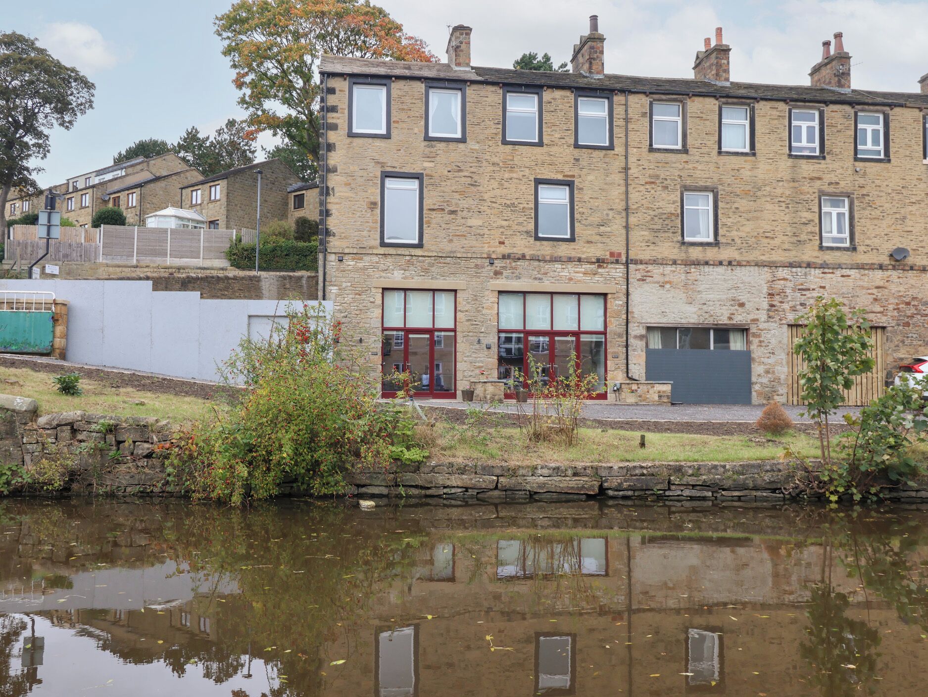 كوخ | المنشأة من الخارج