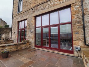 Cottage | Exterior detail - Canal Side (Skipton)