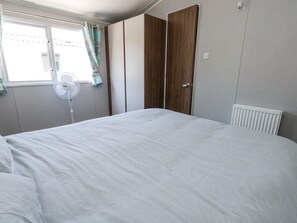 3 bedrooms, individually decorated, individually furnished, free WiFi