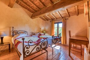 7 chambres, Wi-Fi, draps fournis