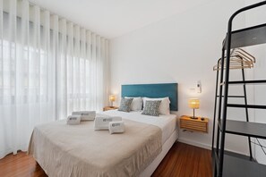 3 bedrooms, iron/ironing board, Internet, bed sheets