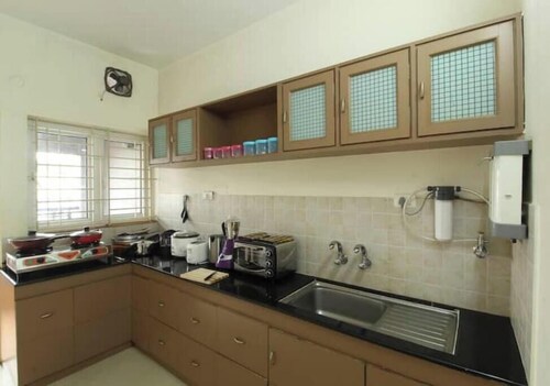 Guestlines Maple Suites