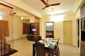 Dining - Guestlines Studio Apartments (Ramanathapuram)