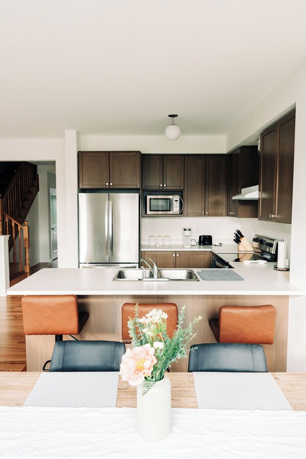 Microwave, oven, stovetop, dishwasher