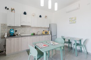 冰箱、微波炉、炉灶、茶具/咖啡用具