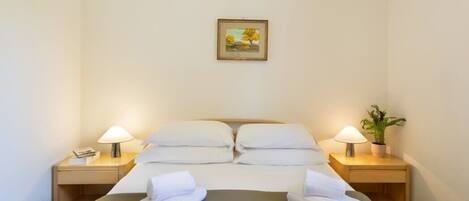 3 Schlafzimmer, individuell dekoriert, individuell eingerichtet